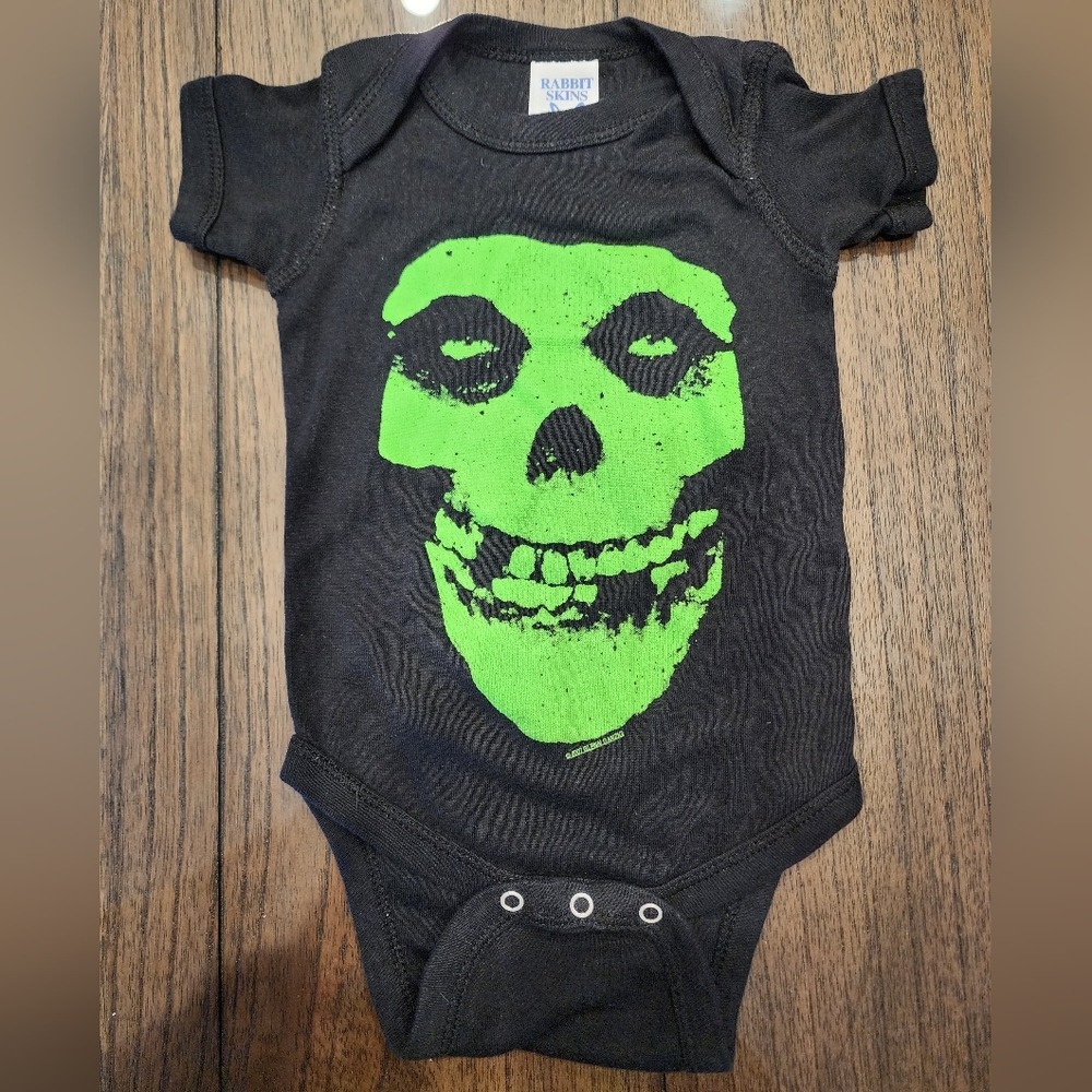 Rabbit Skins Misfit 2007 Onesie